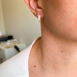 Brinco Torcido Cravejado